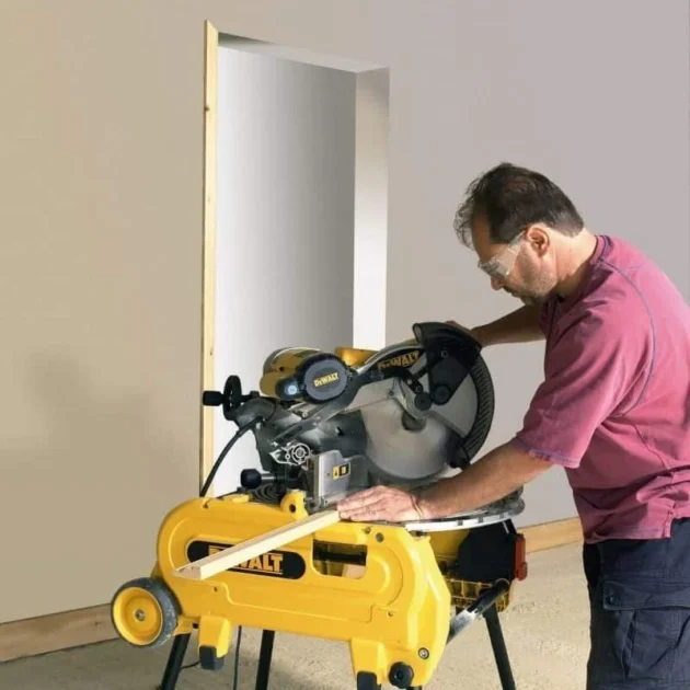 Scie sur table et onglet réversible DEWALT 305 mm 2000W – Image 7